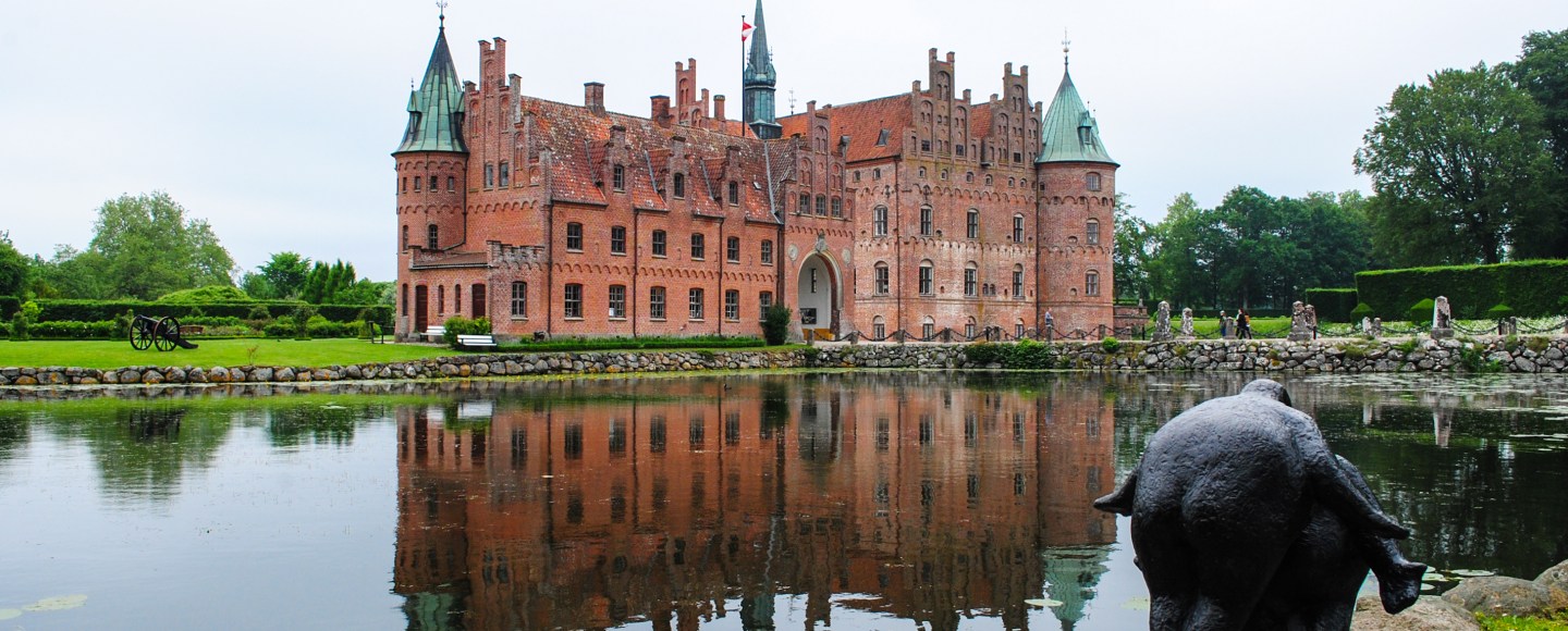 Замъкът Егесков от остров Фюн, Дания