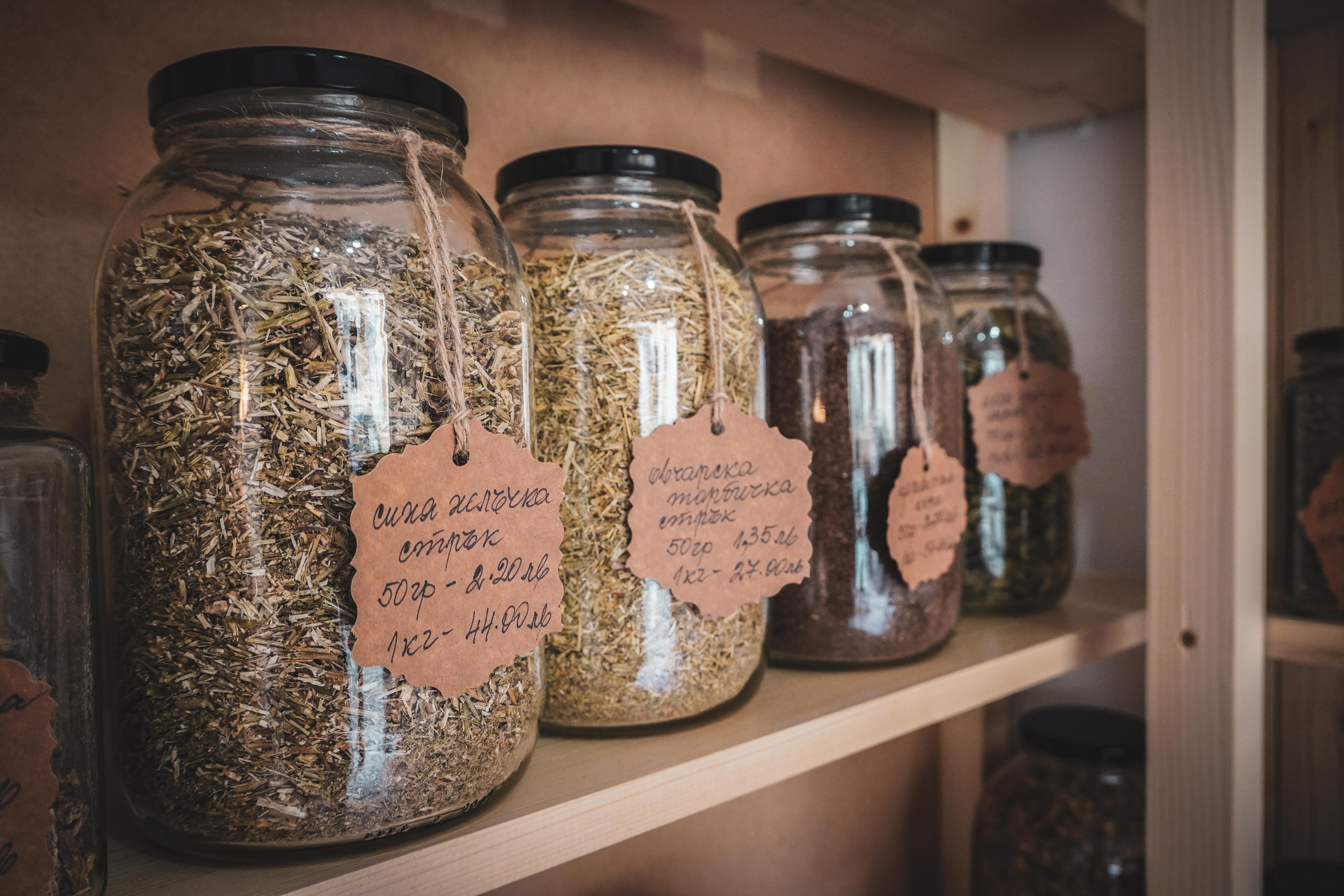 Магазин за билки, подправки и чай "Тинтява" във Варна