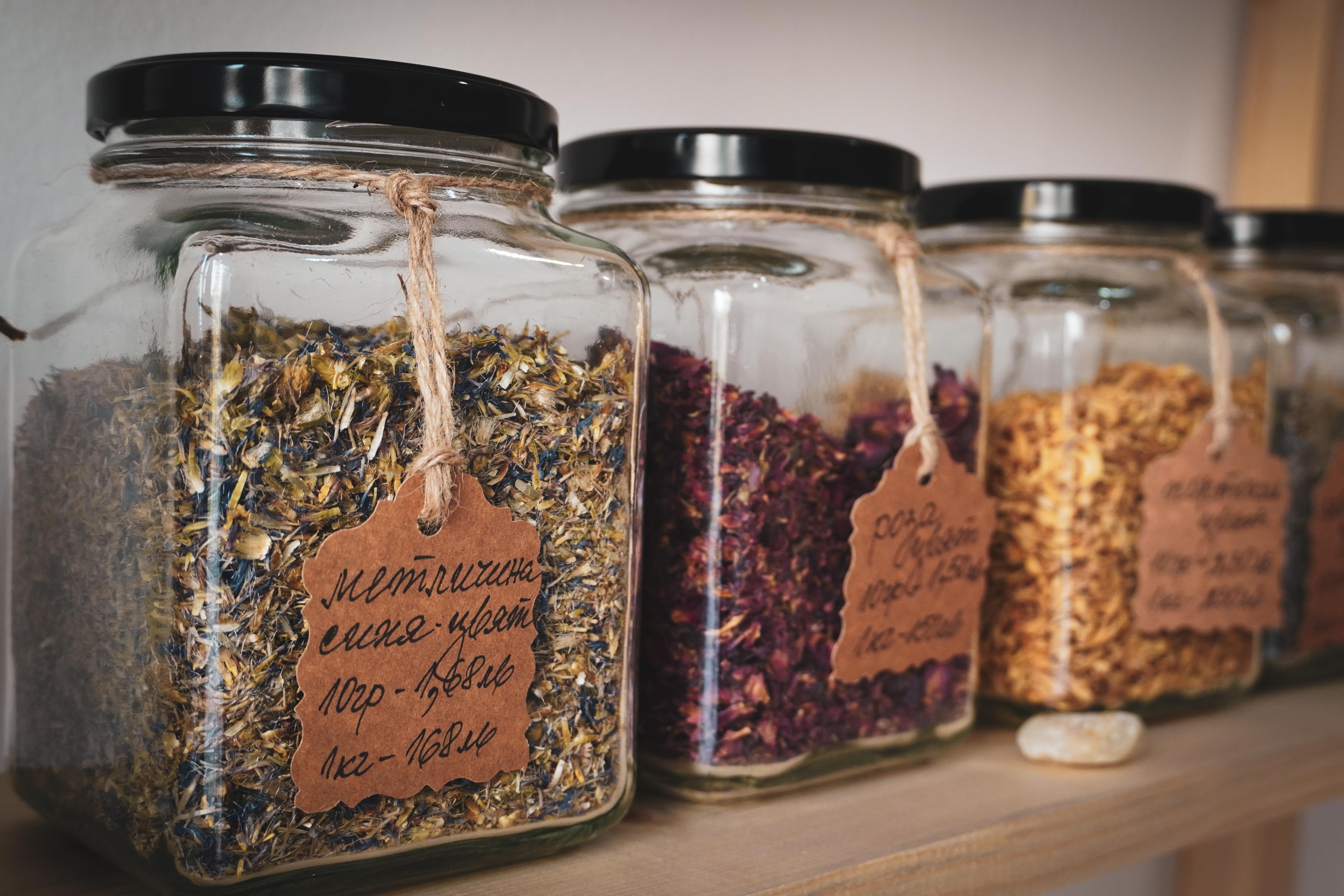 Магазин за билки, подправки и чай "Тинтява" във Варна