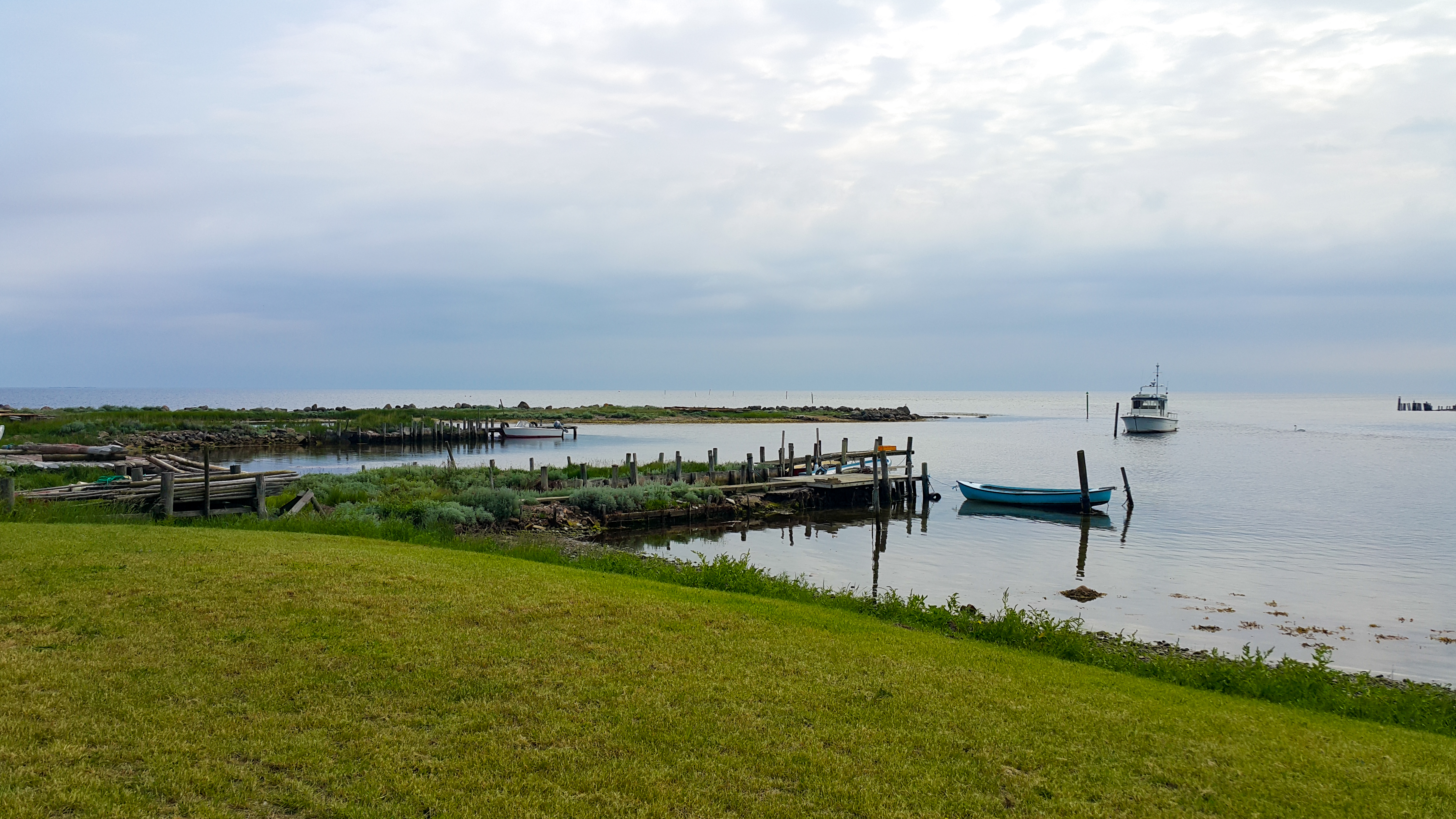 Пристанището Клинтхолм от остров Møns, Дания