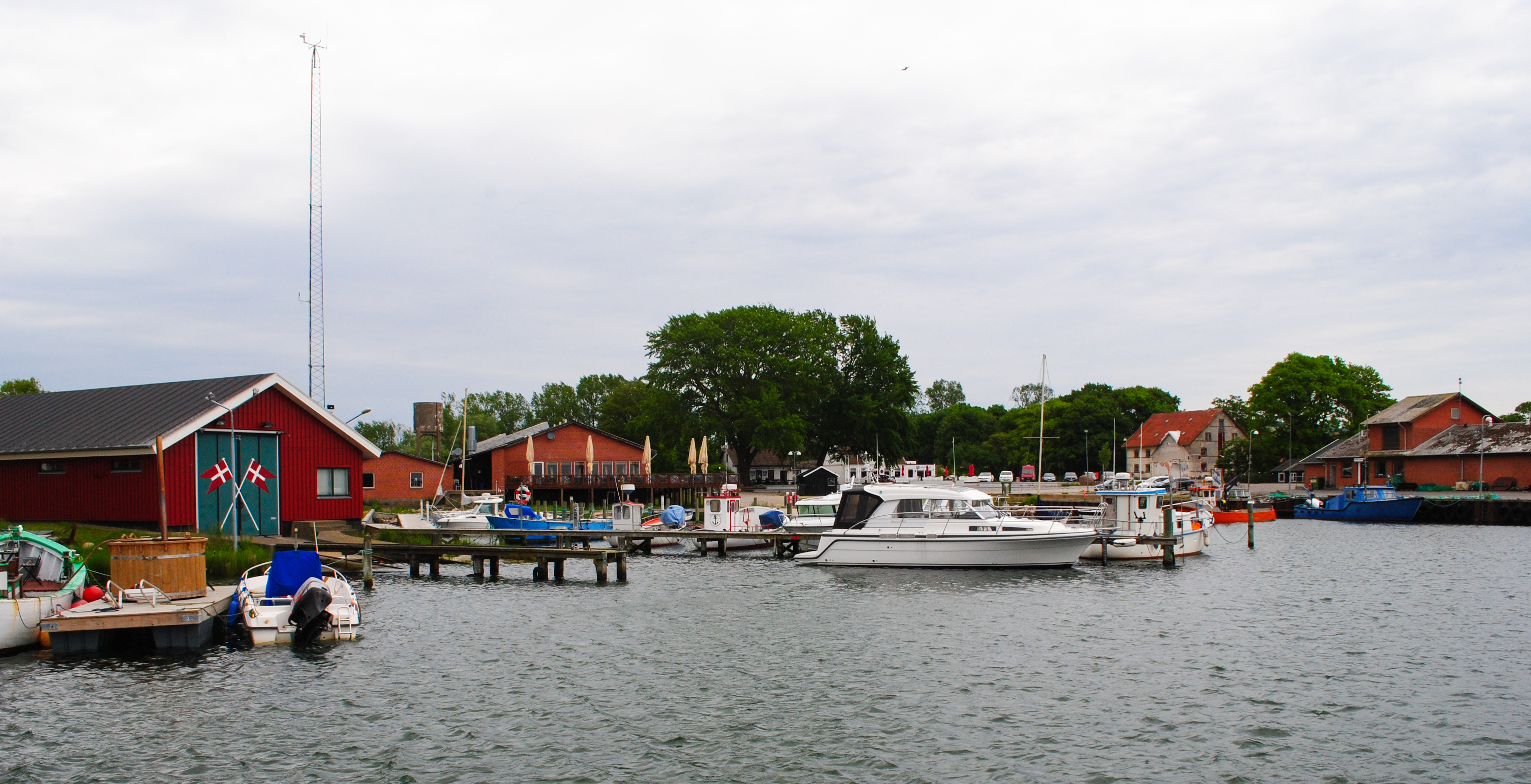 Пристанището Клинтхолм от остров Møns, Дания