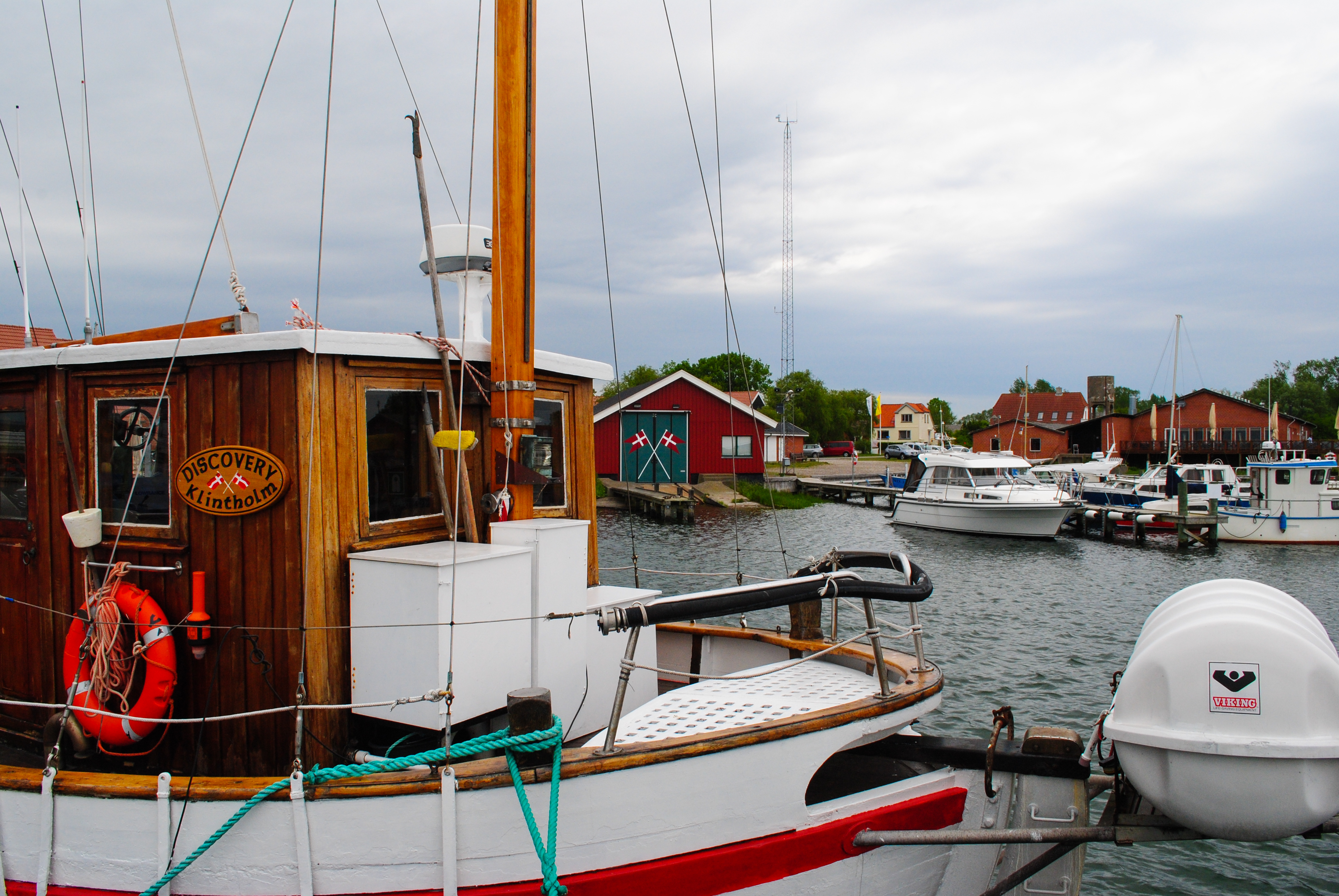 Пристанището Клинтхолм от остров Møns, Дания